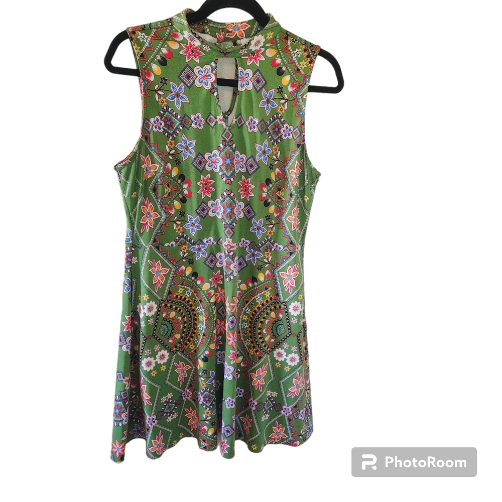 New York and Company green, red, blue, white sleeveless floral dress. Si…